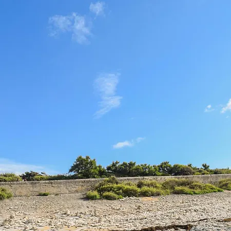 Gorgeous In Saint-georges-de-didon Dom wakacyjny *