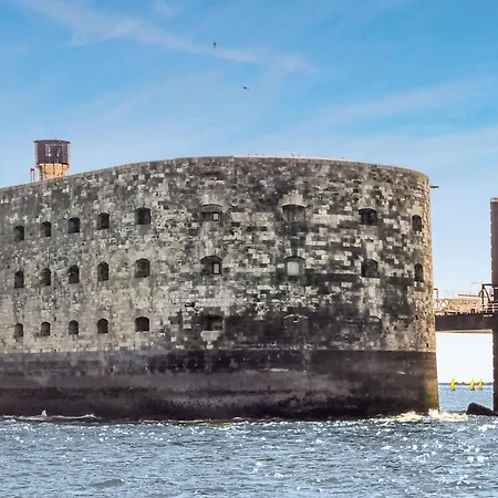 Gorgeous In Saint-georges-de-didon *