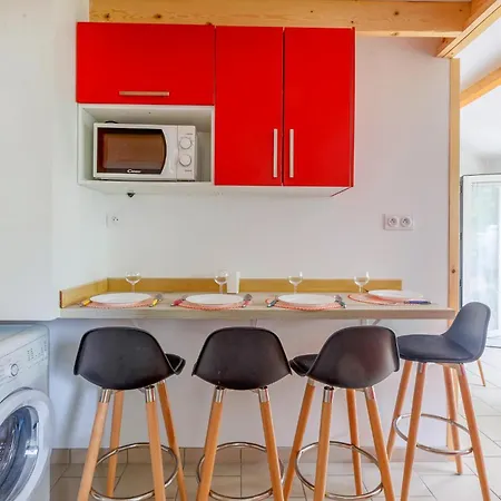 Gorgeous In Saint-georges-de-didon *