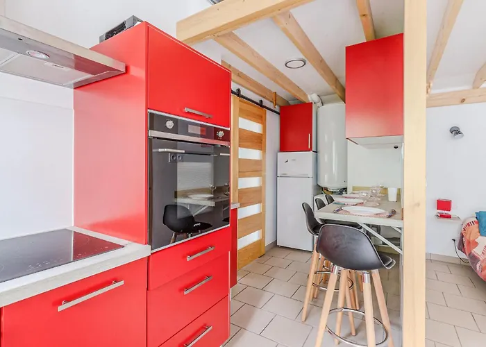 Holiday home Gorgeous In Saint-georges-de-didon